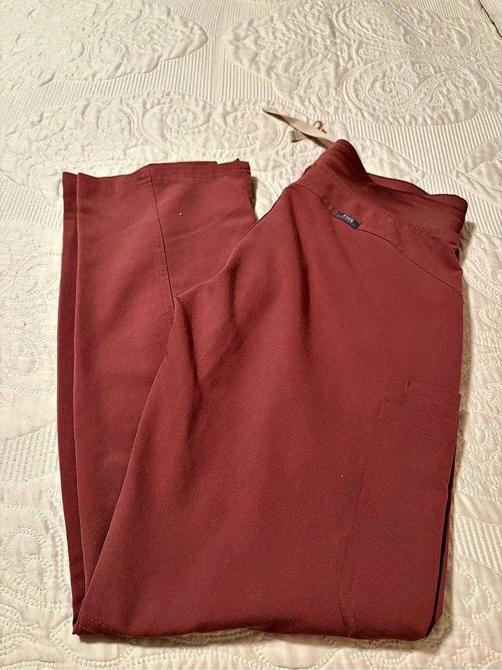 FIGS Kade Cargo Scrub Pant Straight Leg Pants Red Small